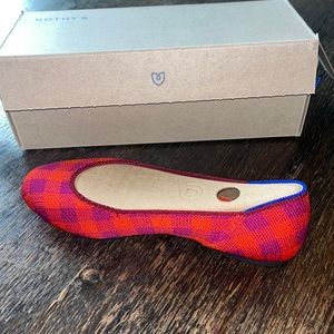 Rothy’s NWT The Square
Pomegranate Gingham
W 5.5